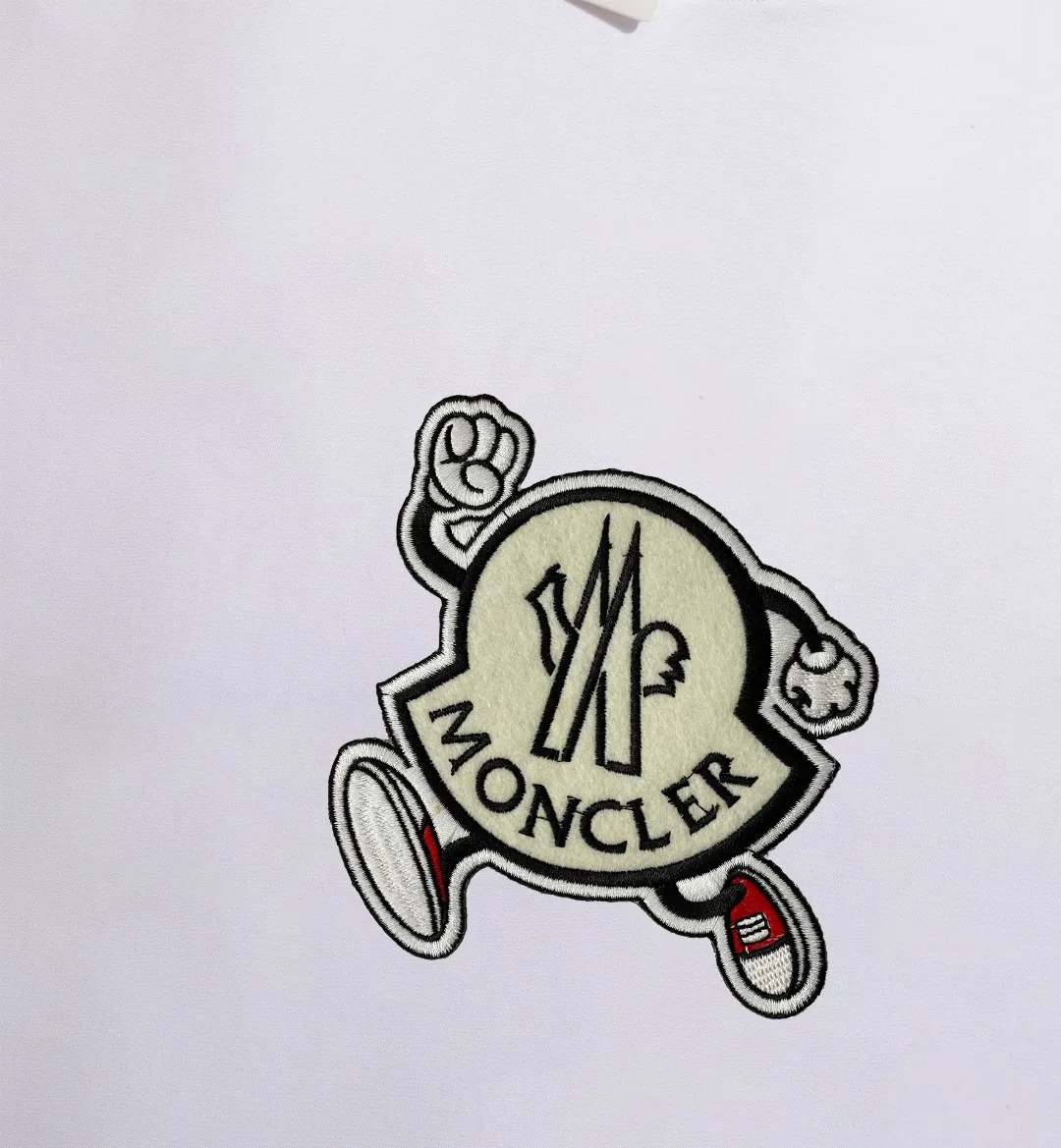 Quality《Moncler~ 》2024New Arrival T , Versatile Quality . ‼ 32 250G ‼ T 🤪 Sizes：S-M-L-XL-2XL ：Black White 、 Same Style
